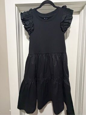 GAP Women’s Black Ruffle Sleeve Tiered Dress